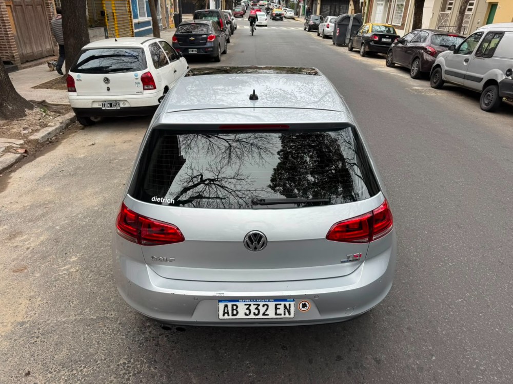 Volkswagen Golf Highline — foto 5